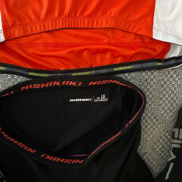 Bicycling Outfit - Picture 3 of 5